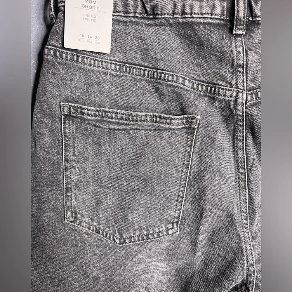 ZARA MOM HIGH RISE SHORTS in BLACK WASHED COLOR. SIZE 14. NWT